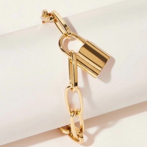 Lock charm layered necklace and bracelet set - Picture 4 of 5